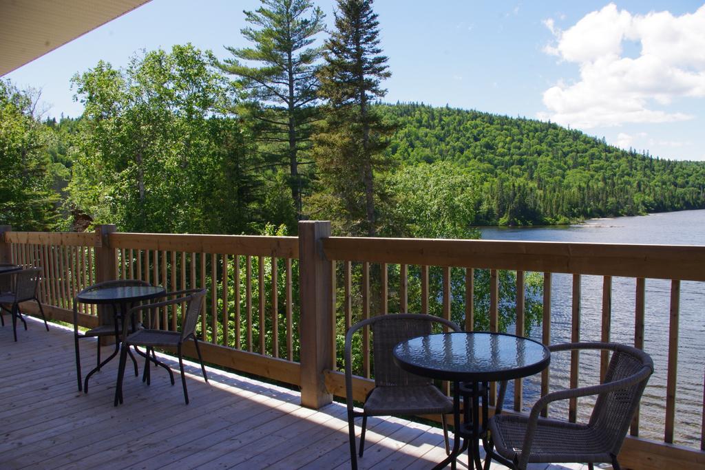 Auberge La Taniere Tadoussac Eksteriør bilde