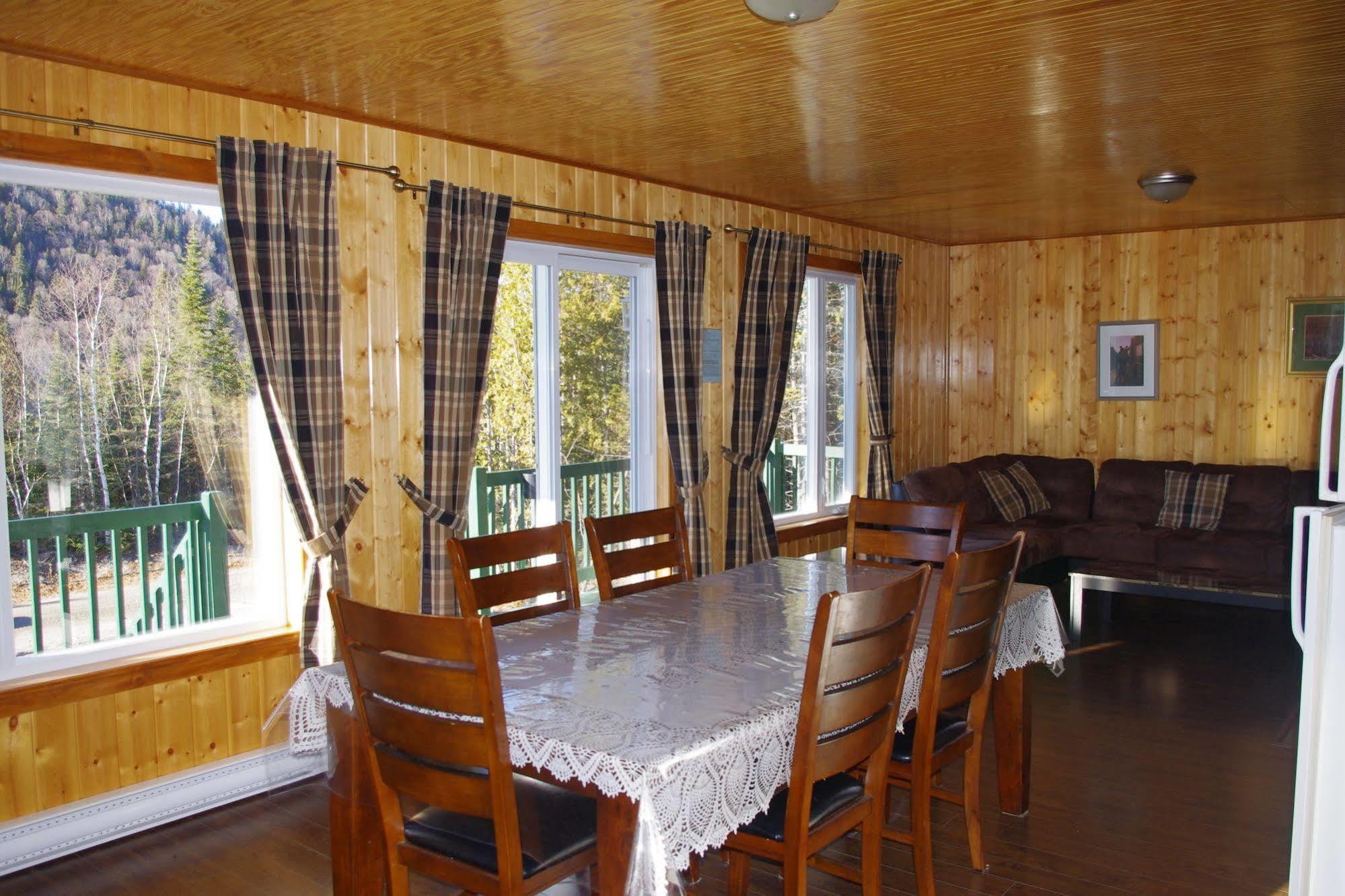 Auberge La Taniere Tadoussac Eksteriør bilde