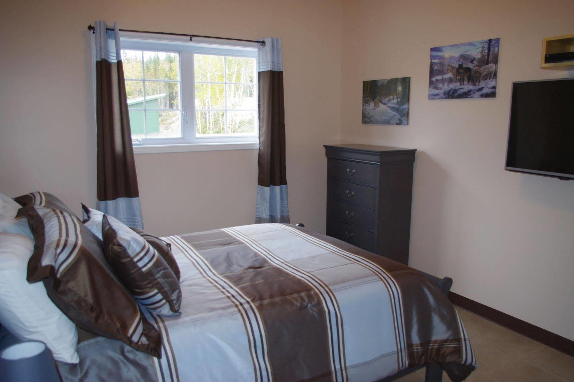 Auberge La Taniere Tadoussac Eksteriør bilde