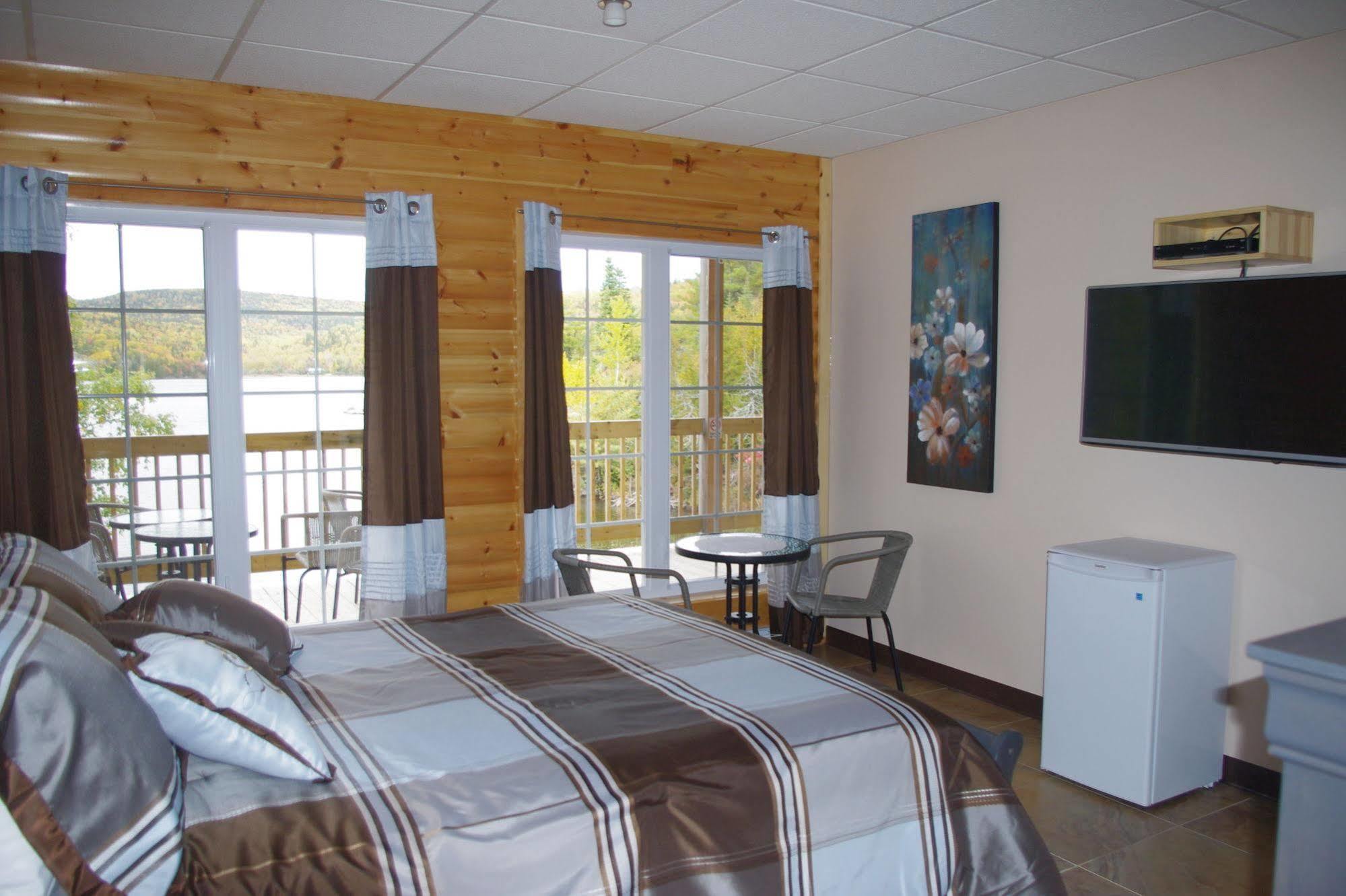 Auberge La Taniere Tadoussac Eksteriør bilde