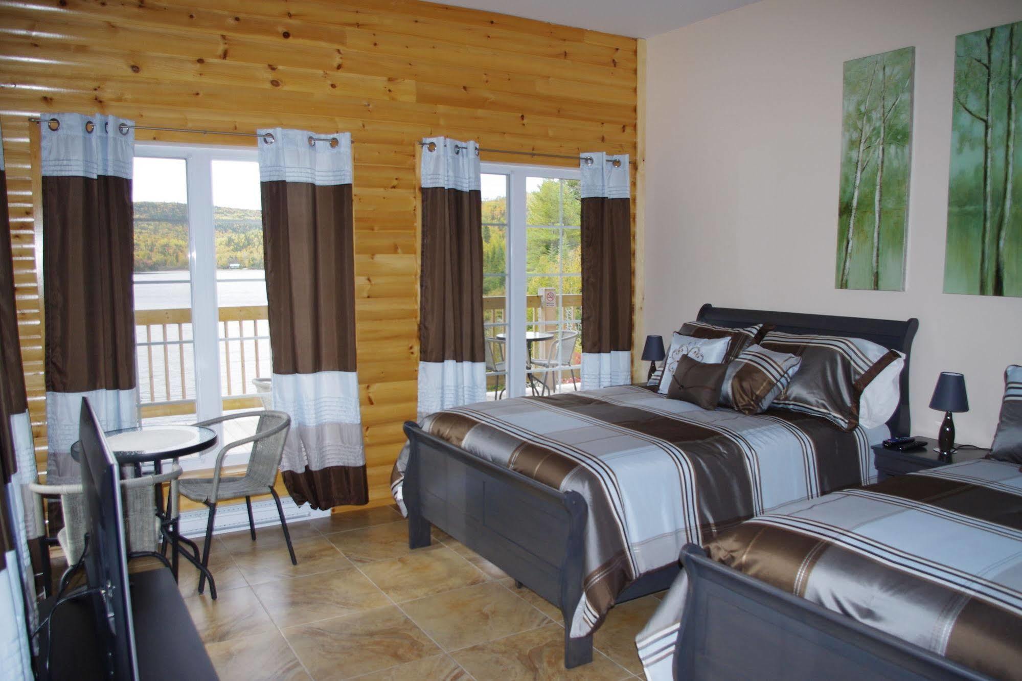 Auberge La Taniere Tadoussac Eksteriør bilde